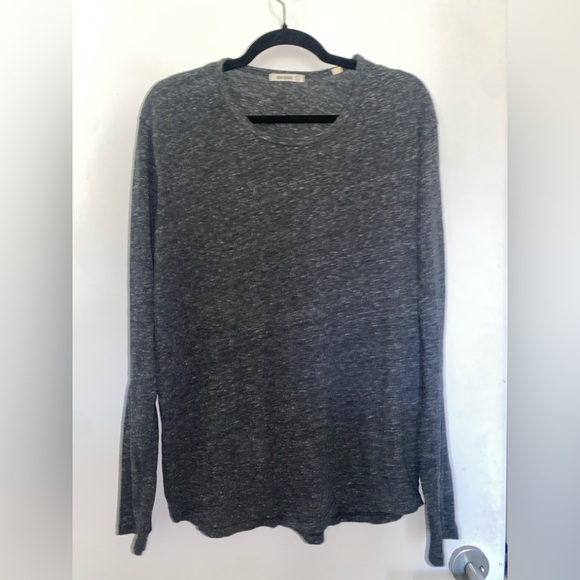 Heather Grey / Black Pima Curved Hem Long-Sleeve Tee - Picture 3 of 3